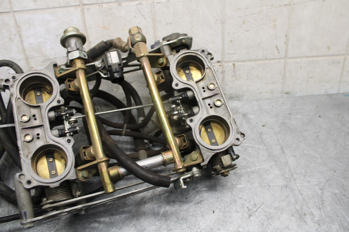 2004 Honda ST1300 MAIN FUEL INJECTORS / THROTTLE BODIES BB49