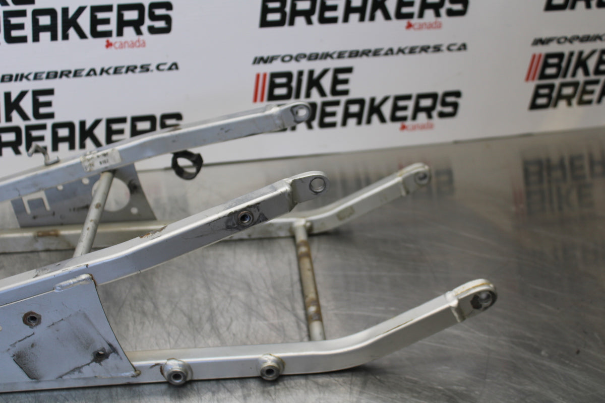 98-05 HONDA SUPER HAWK 1000 VTR1000F REAR SUBFRAME BACK SUB FRAME BB152