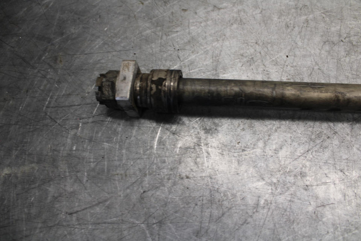 2012 Kawasaki Ninja ZX6R ZX600R REAR AXLE BACK WHEEL RIM PIVOT BOLT AXEL BB529