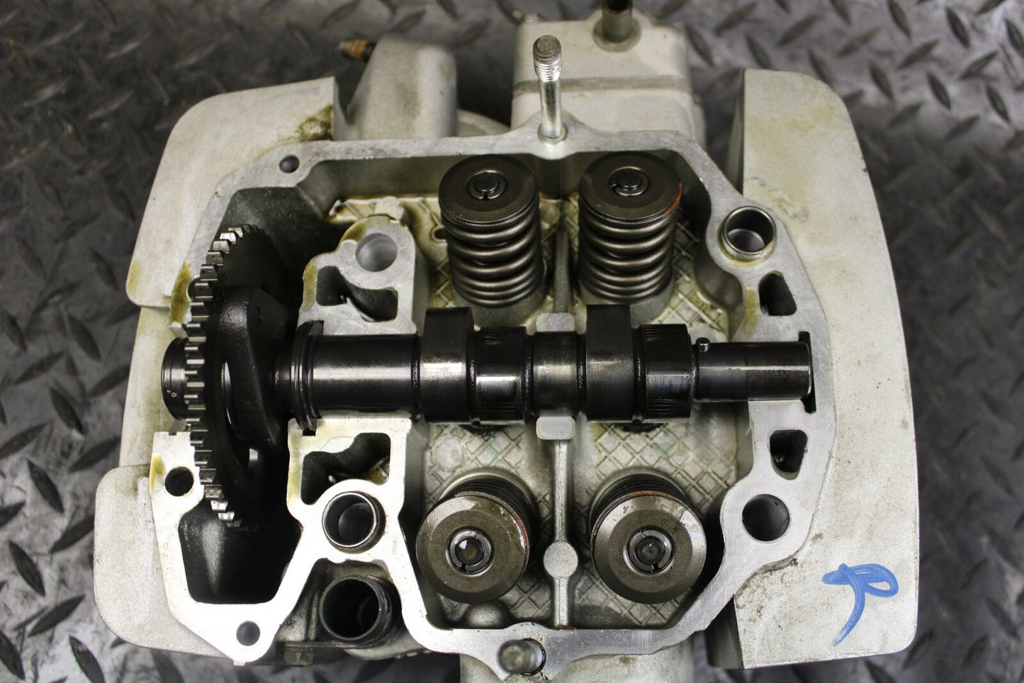 03-08 KAWASAKI VULCAN 1600 REAR BACK ENGINE TOP END CYLINDER HEAD BB193