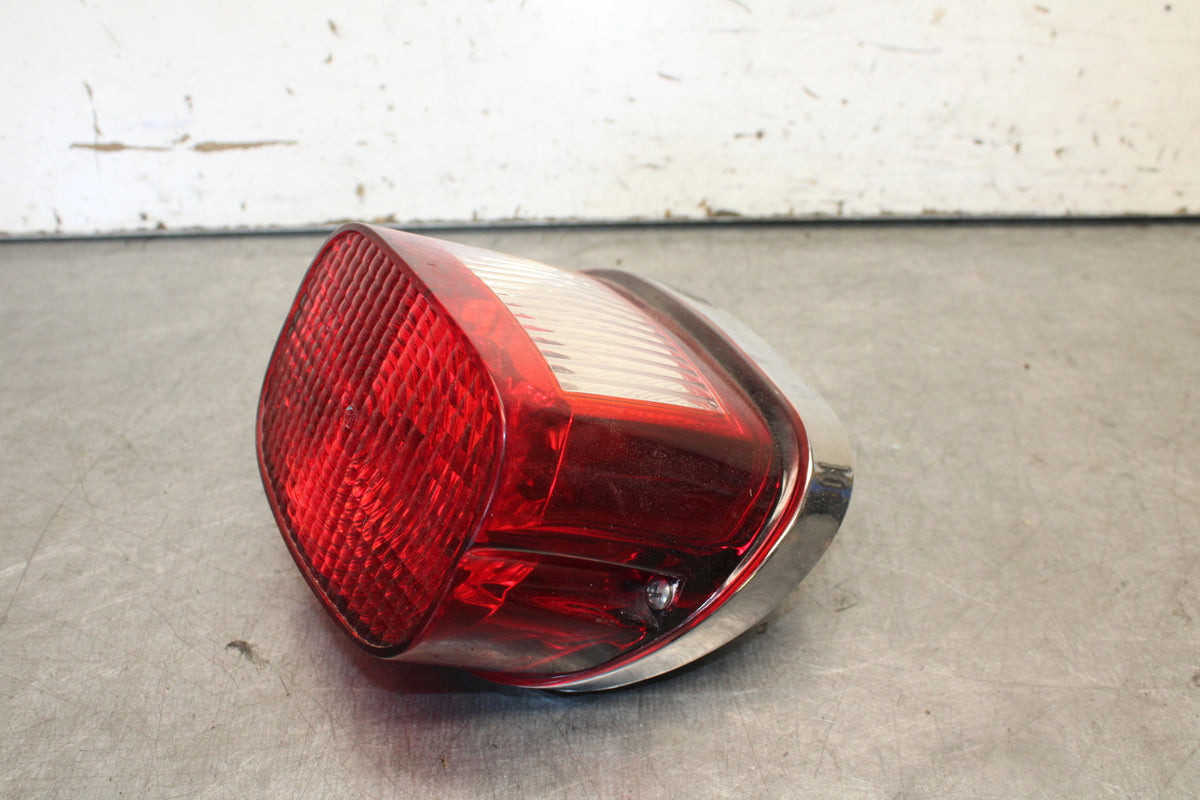 04-16 HARLEY-DAVIDSON SPORTSTER 883 TAILLIGHT REAR TAIL BRAKE LIGHT BB680