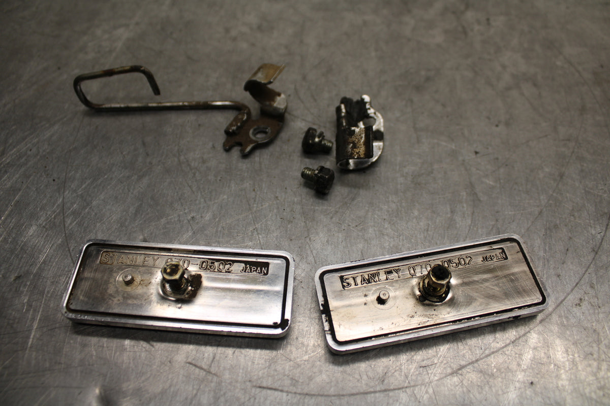 1984 Yamaha Virago 1000 REFLECTOR GARNISH MARKER BB117