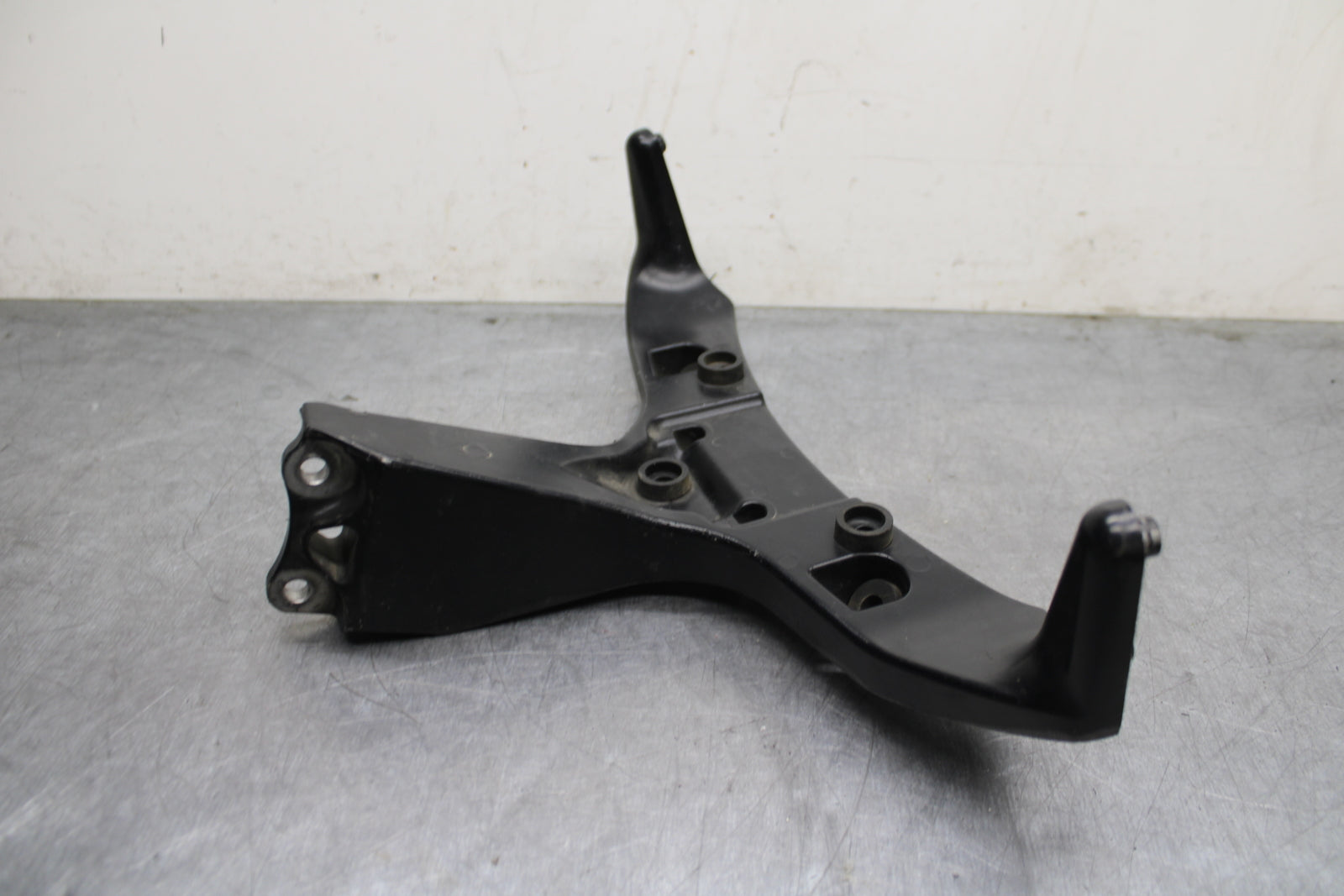 03-04 HONDA CBR600RR UPPER FAIRING MIRROR GAUGES STAY BRACKET BB127