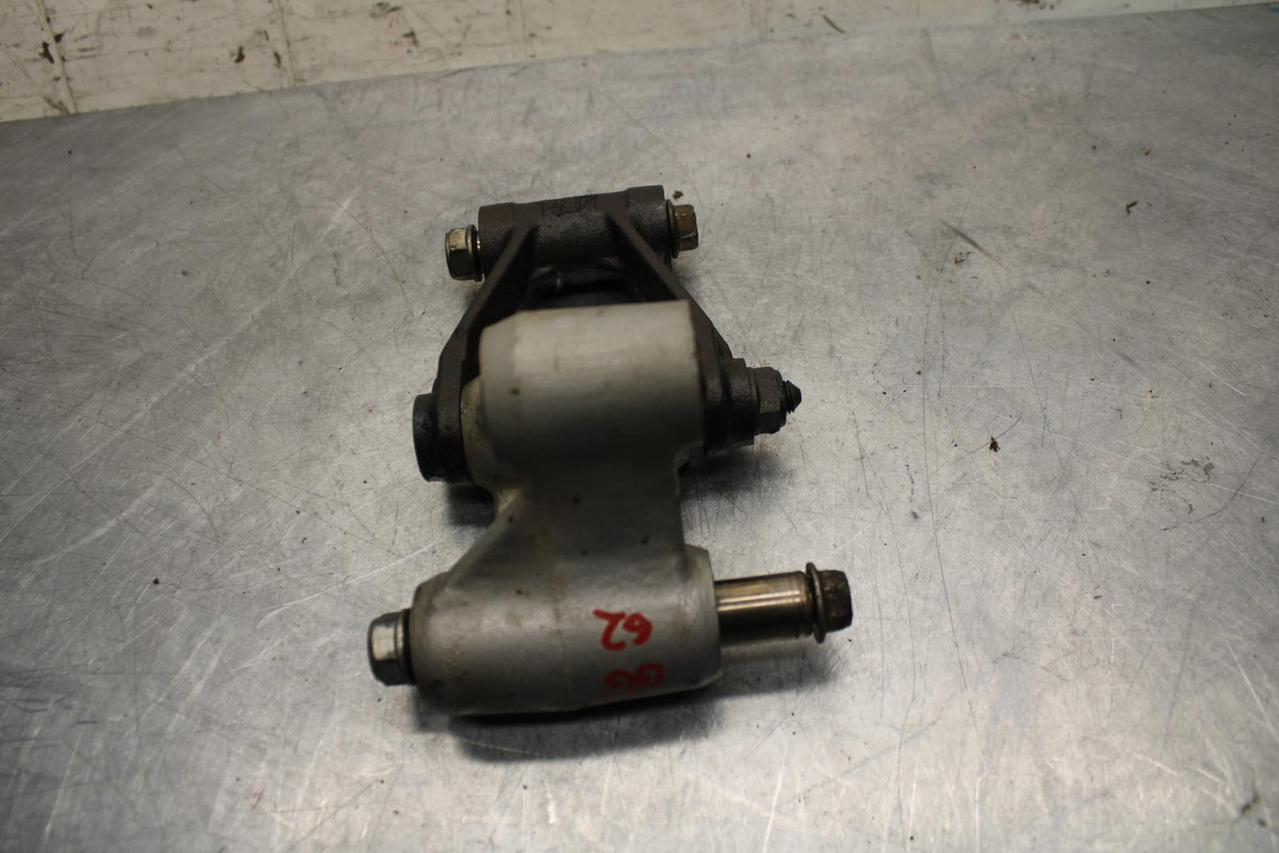 84-85 HONDA V65 SABRE REAR DOGBONE SHOCK LINKAGE LINK BB05