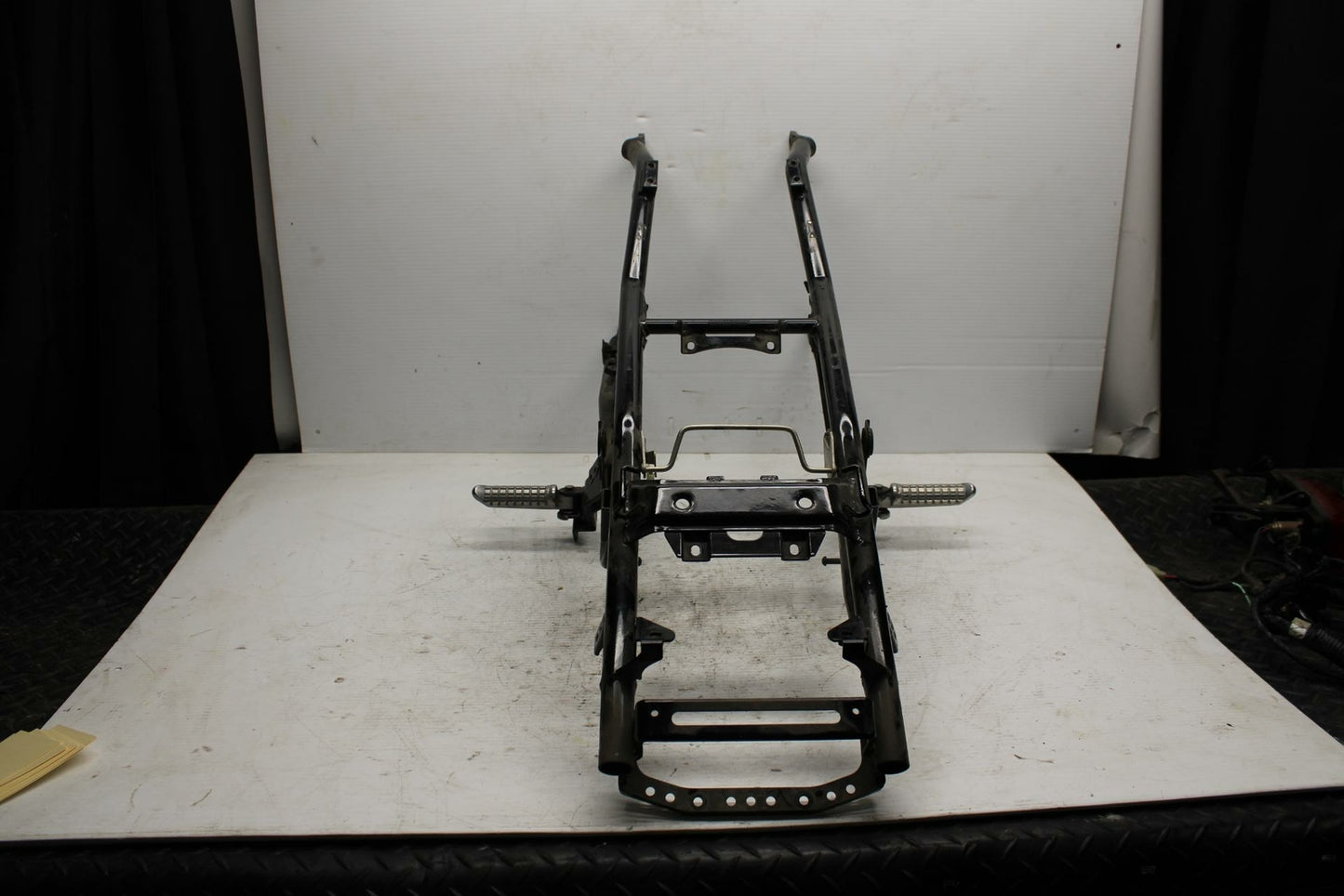 90-07 KAWASAKI ZZR 250 REAR BACK TAIL SUBFRAME SUB FRAME BB298