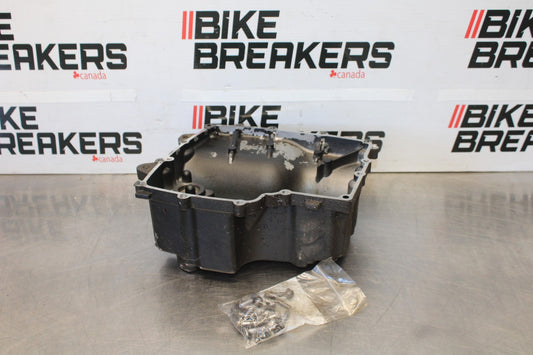 15 TRIUMPH TIGER 800 ENGINE MOTOR BOTTOM OIL PAN COVER BB873