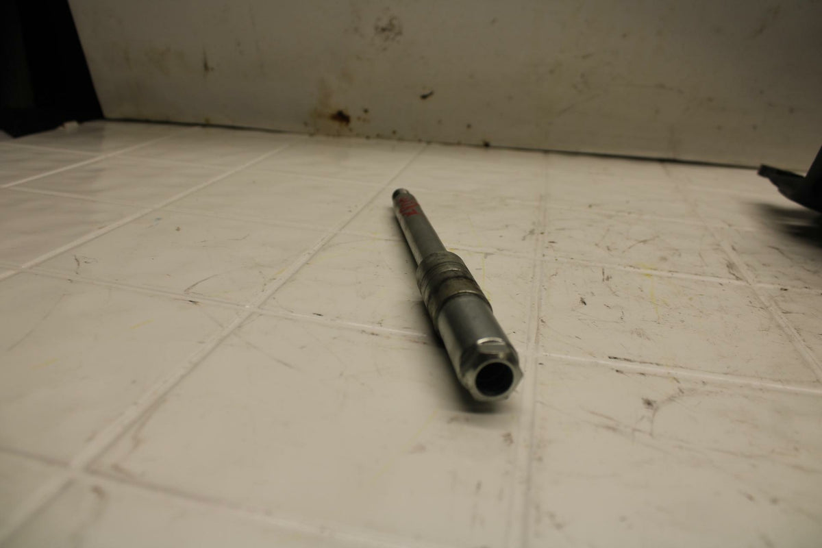 15-16 HONDA CB300F FRONT WHEEL RIM AXLE PIVOT BOLT BB05