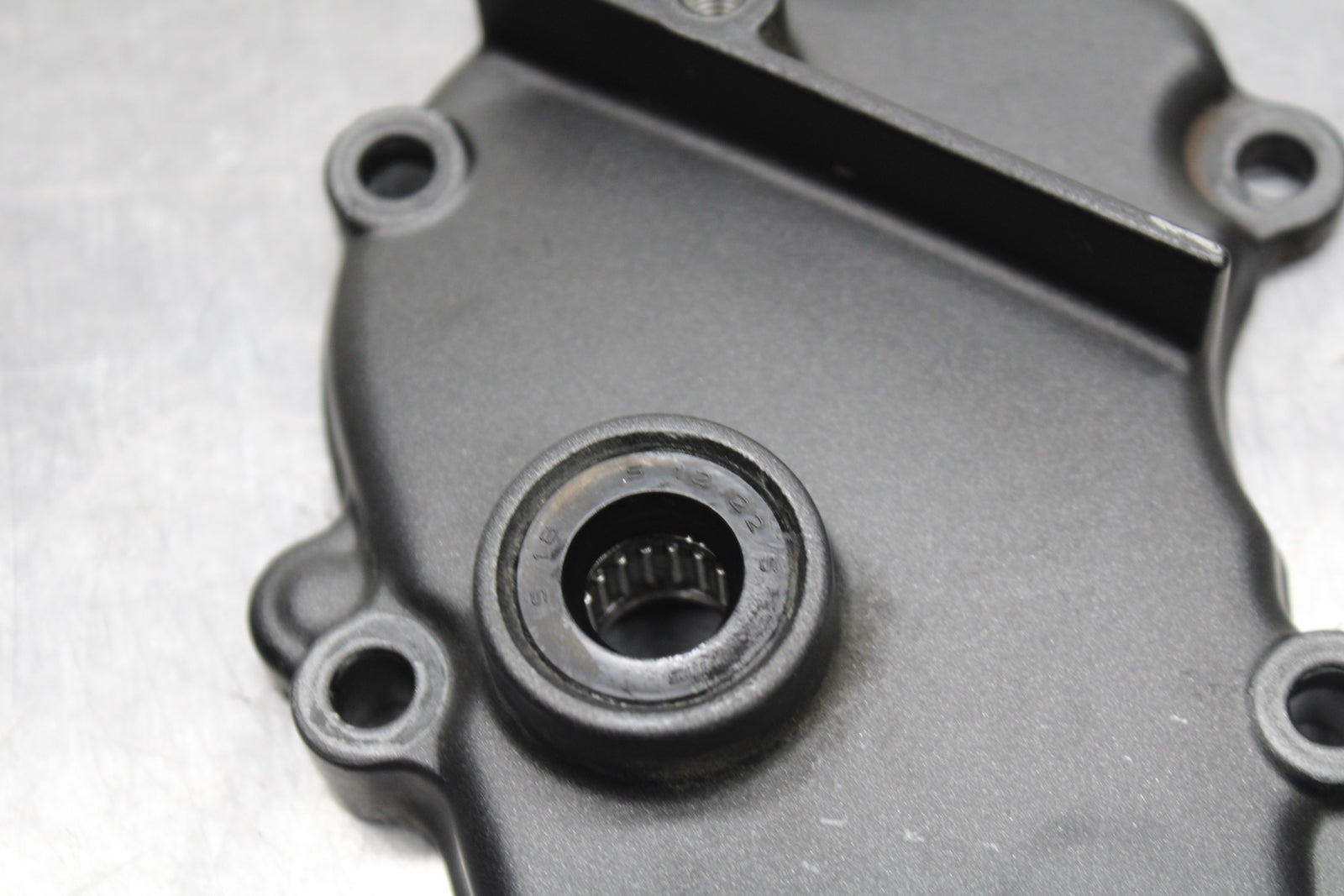 03-05 YAMAHA YZF R6  ENGINE MOTOR TIMING CHAIN COVER BB132