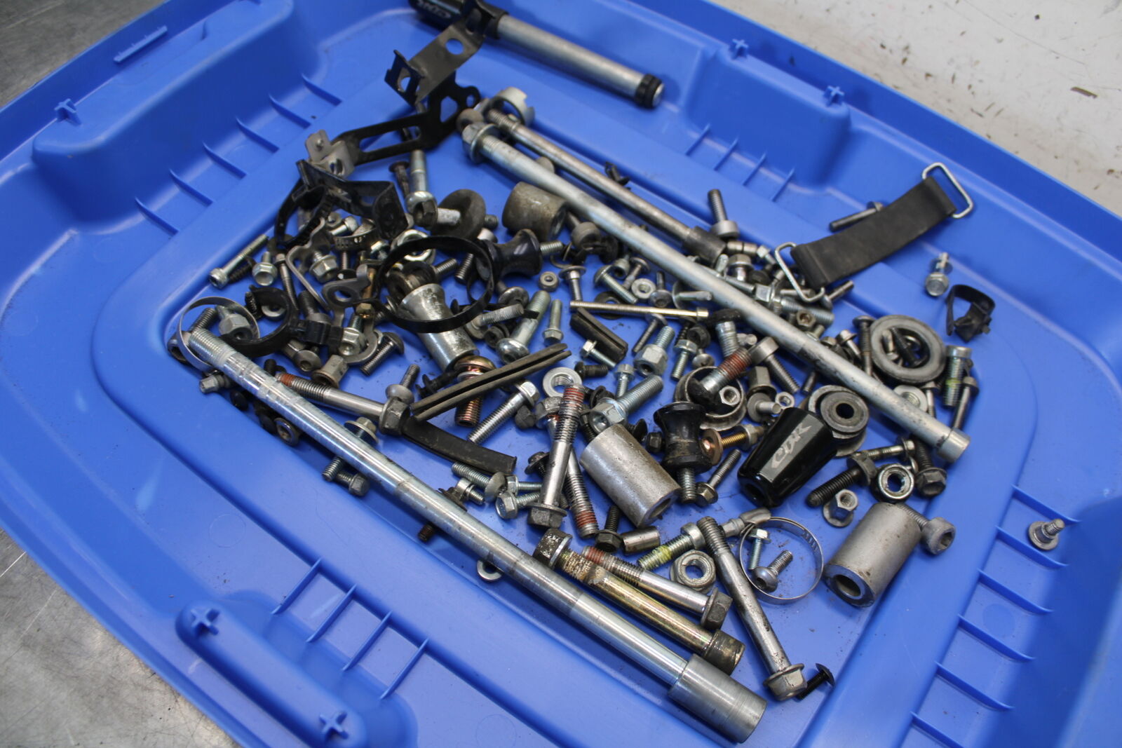05-06 HONDA CBR600RR BOLTS HARDWARE BB655