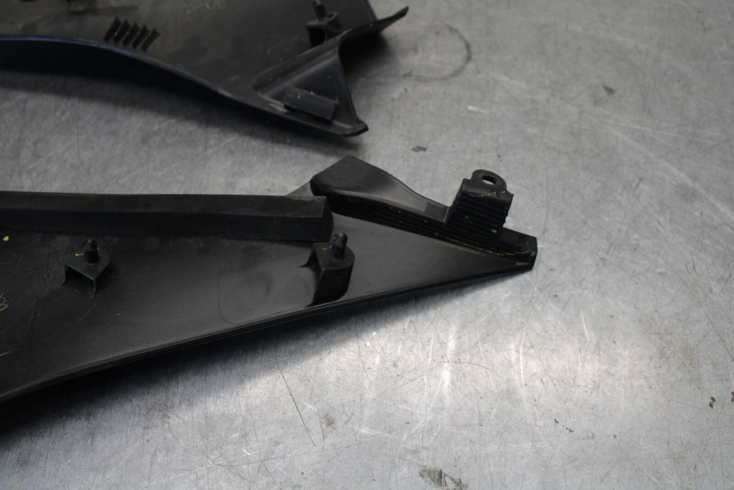 18-23 KAWASAKI NINJA 400 RIGHT LEFT FRONT SIDE SEAT PANELS TRIMS  BB679