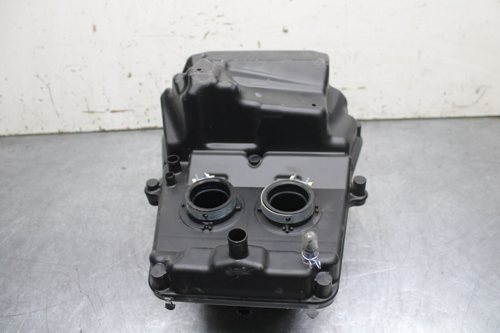 18-23 KAWASAKI NINJA 400 EX400 ABS AIRBOX AIR INTAKE FILTER BOX BB747