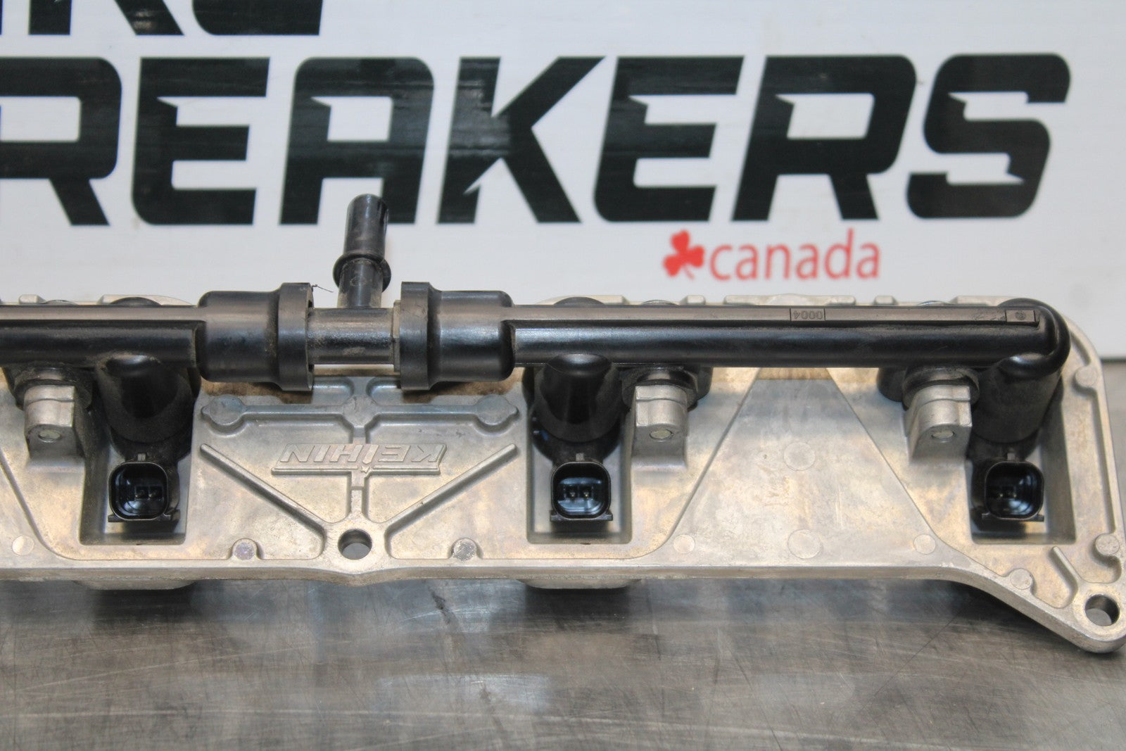 08 KAWASAKI NINJA ZX10R SECONDARY FUEL INJECTORS TOP AIRBOX GAS RAIL BB201