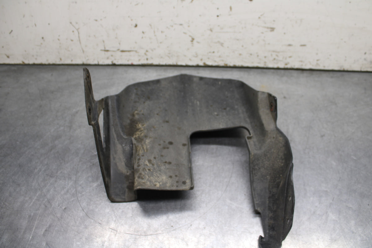 12-13 KAWASAKI Z1000 REAR BACK WHEEL TIRE HUGGER FENDER BB743