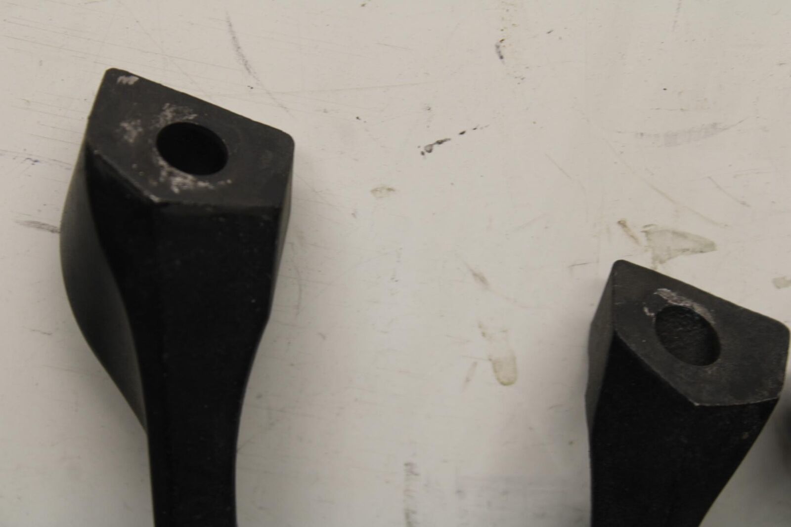 2011 Suzuki GSXR1000 REAR FOOT RESTS PEGS STEPS SET PAIR BB96