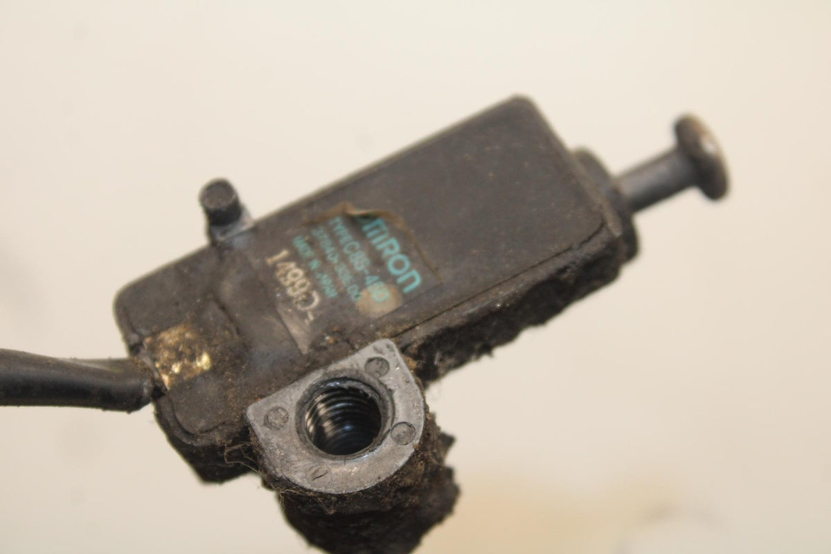 1999 Suzuki GSXR600 KICKSTAND SIDE KICK STAND SENSOR 37840-33E00 BB608