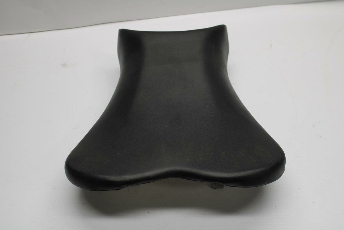 06-07 SUZUKI GSXR600 FRONT DRIVERS SEAT PAD SADDLE PILLION BB243