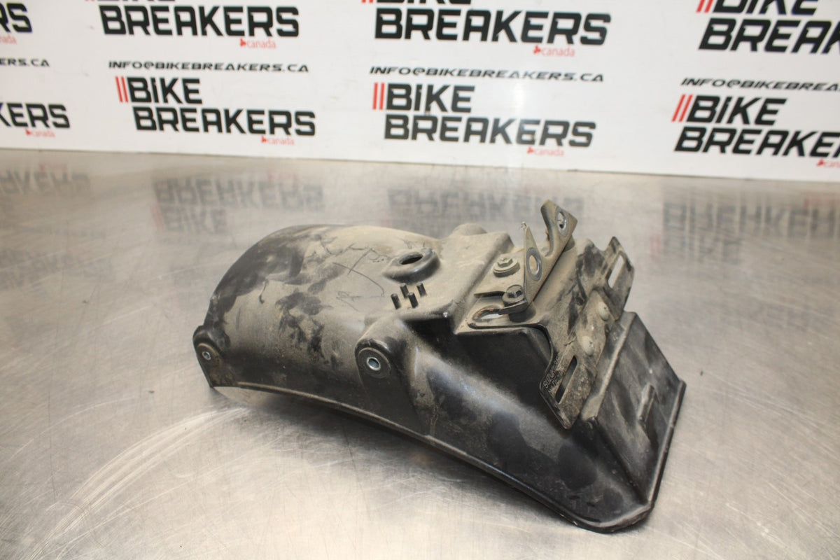 78-79 SUZUKI GS1000 REAR BACK FENDER MUD GUARD BB787