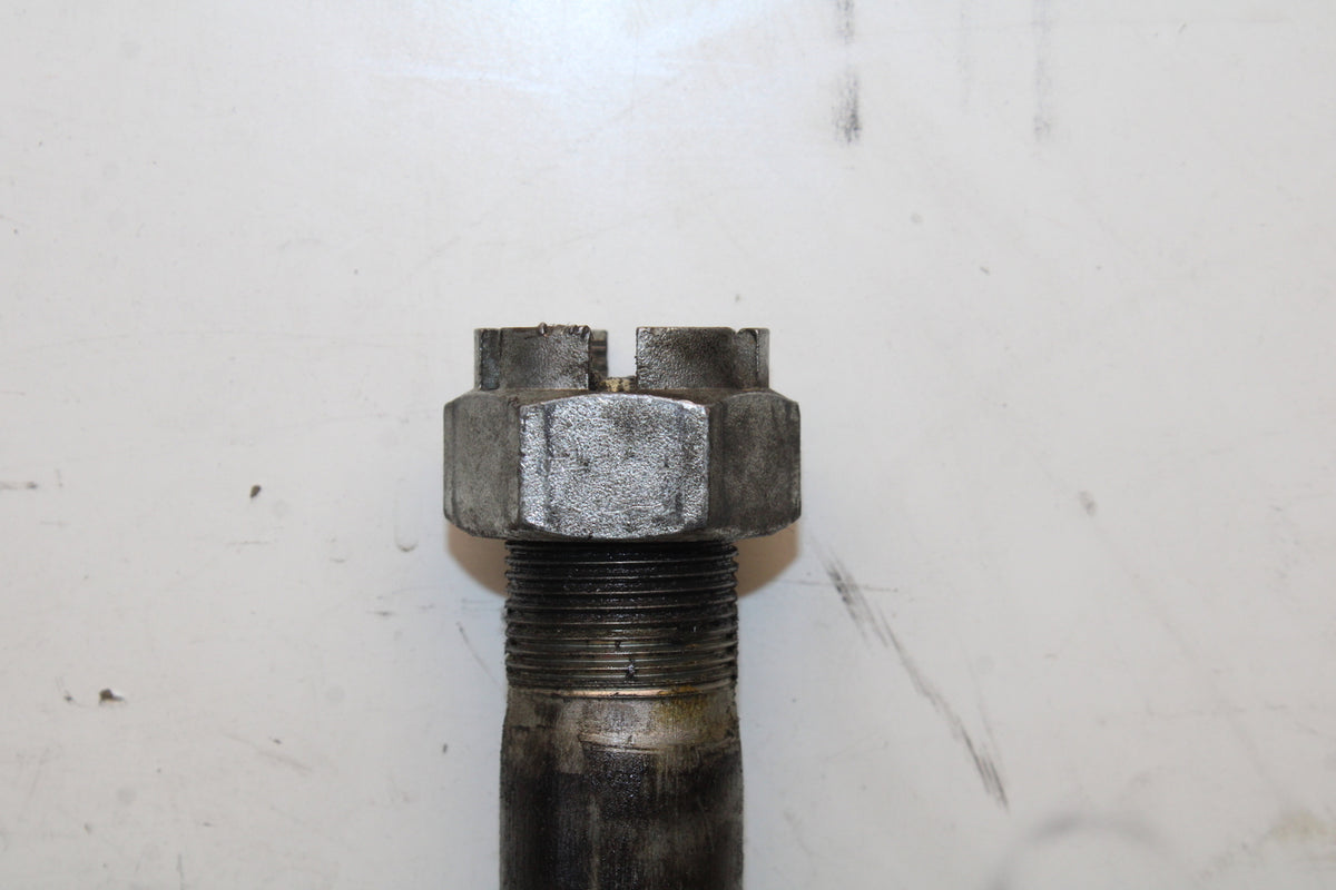 16 KAWASAKI NINJA ZX10R REAR AXLE BACK WHEEL RIM BOLT AXEL 41068-0613 BB650