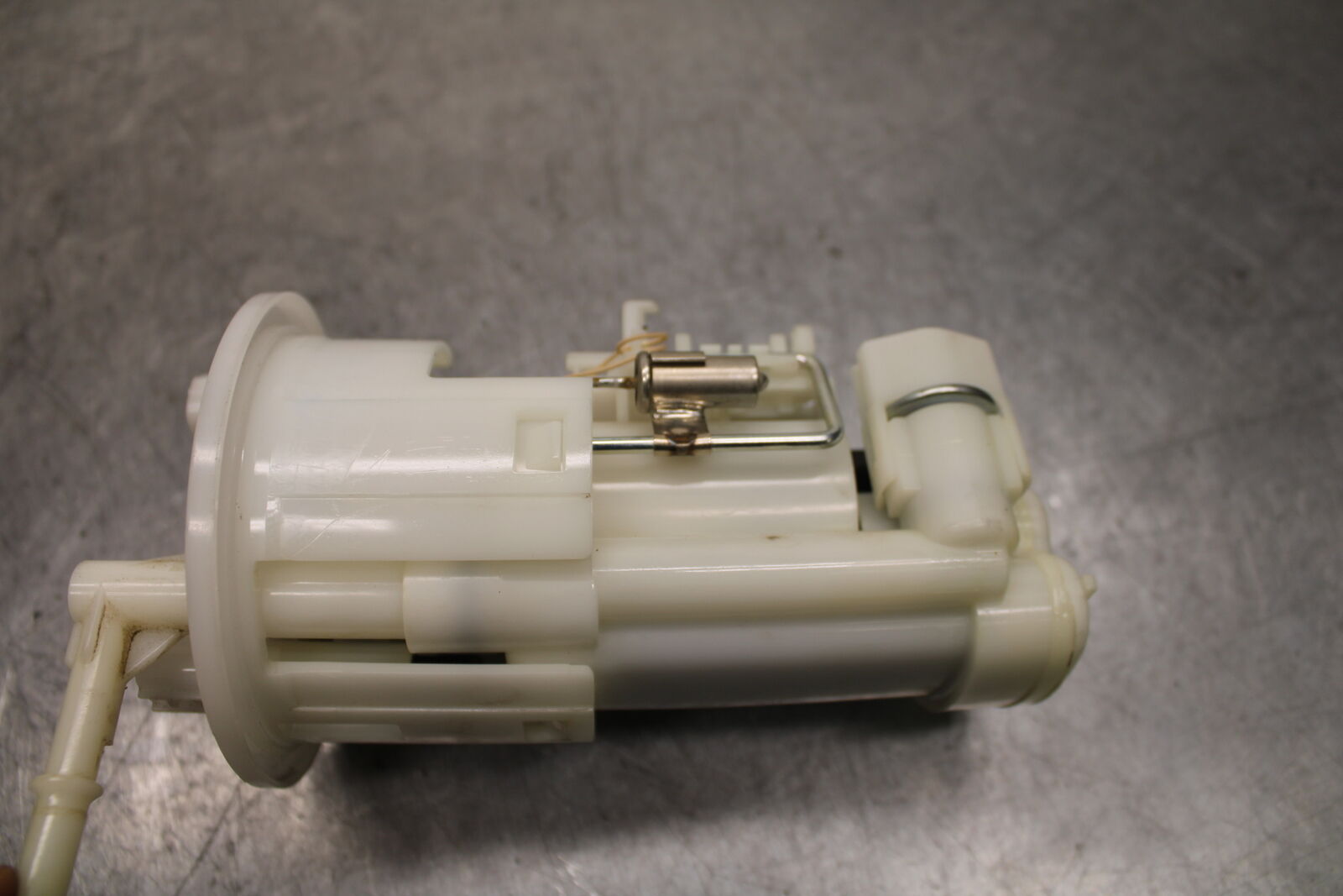 09-14 YAMAHA YZF R1 FUEL PUMP GAS PETROL SENDER UNIT 14B-13907-20-00 BB118
