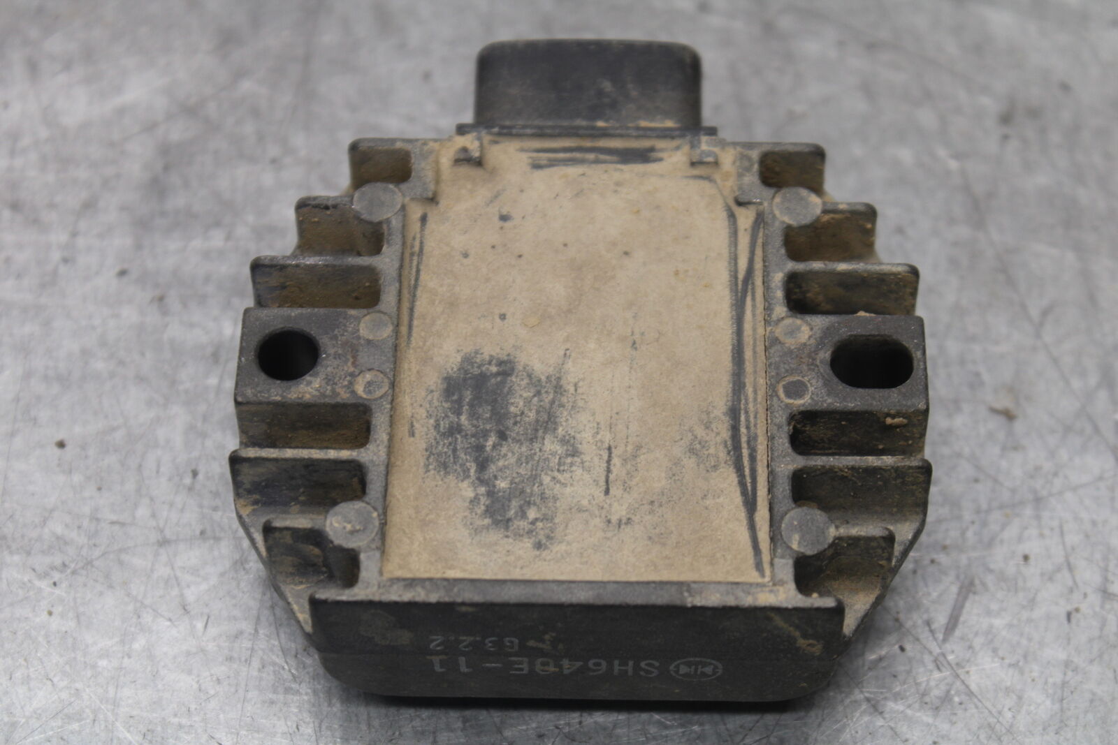 2004 Yamaha Raptor 660R YFM660R RECTIFIER VOLTAGE REGULATOR BB695
