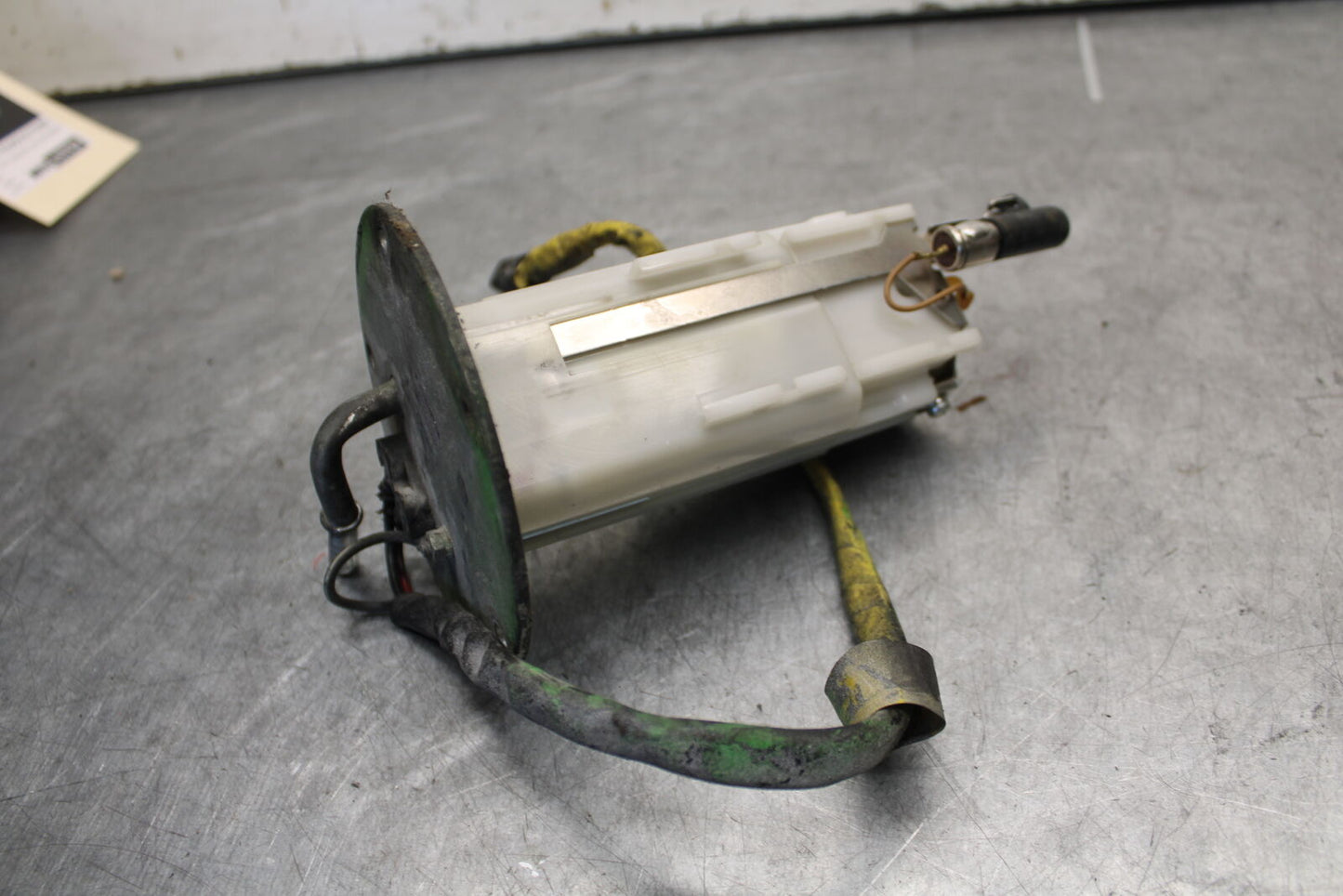 09-12 KAWASAKI NINJA ZX6R FUEL PUMP GAS PETROL SENDER UNIT 49040-0023 BB656