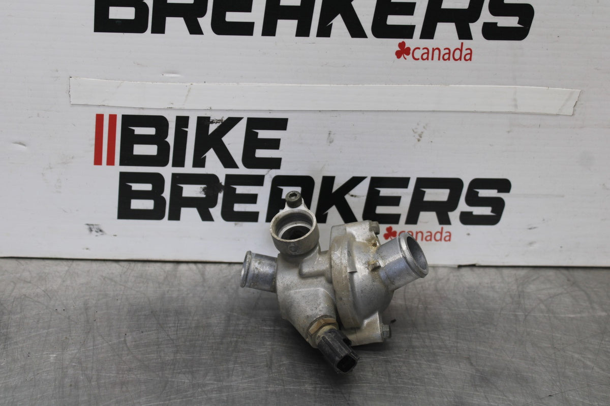 03 YAMAHA YZF R1 THERMOSTAT W HOUSING ASSEMBLY BB895