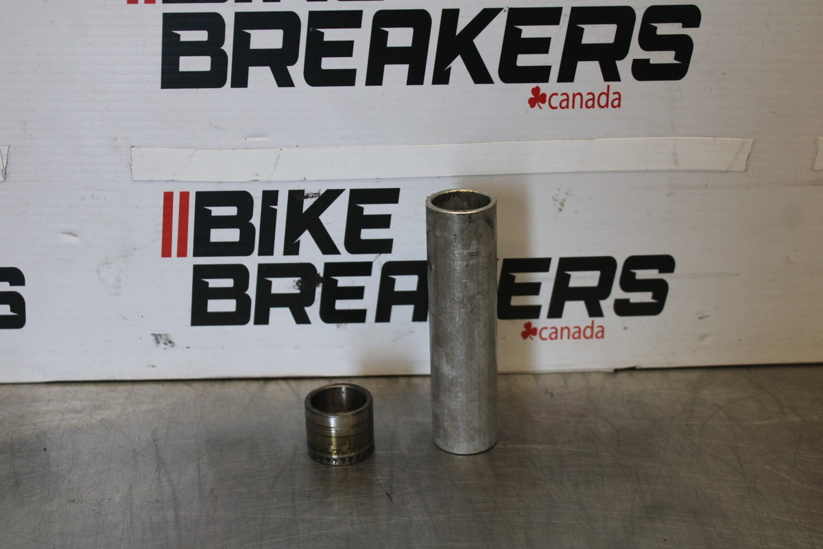 05 YAMAHA YZF R6 REAR SPACER BACK WHEEL RIM PIVOT SPACER BB894