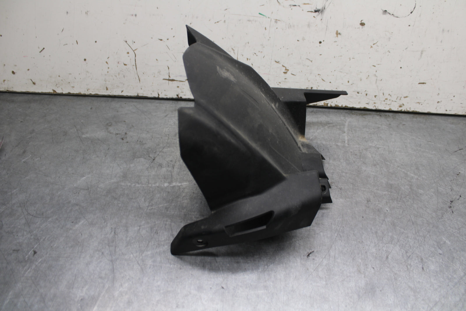 18-24 KAWASAKI NINJA 650 REAR BACK WHEEL TIRE HUGGER FENDER BB725