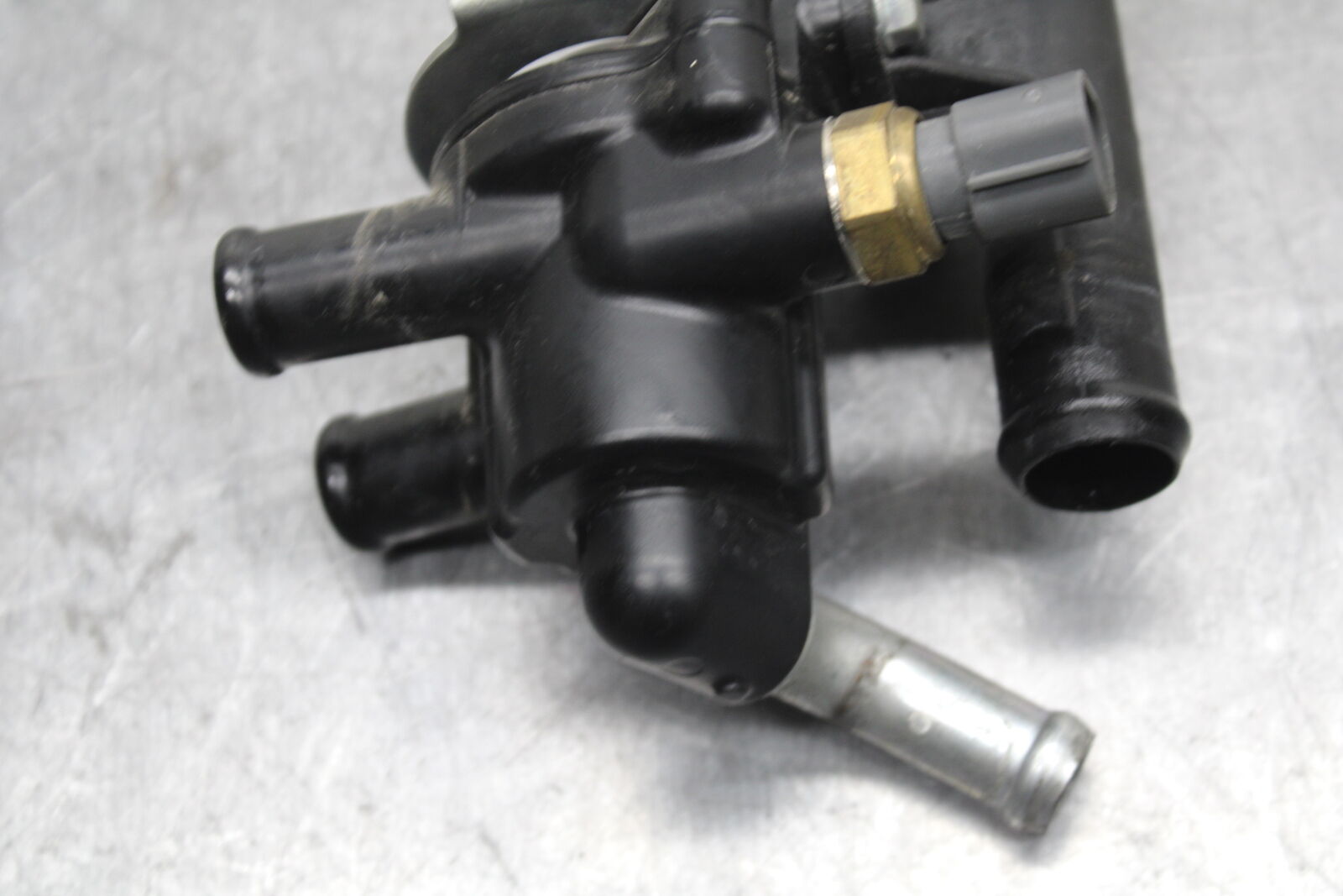 10-13 HONDA SHADOW RS 750 VT750RS THERMOSTAT W HOUSING ASSEMBLY BB718