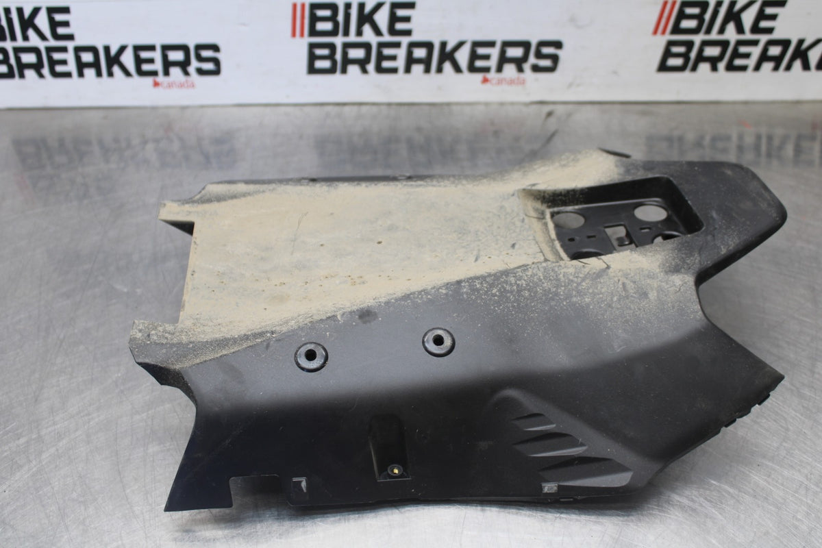 25 KAWASAKI Z900 REAR BACK TAIL UNDERTAIL FAIRING COWL FENDER BB928