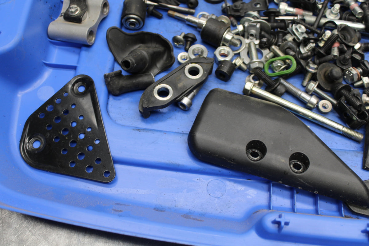 17-24 KTM 390 DUKE MOUNTING BOLTS HARDWARE MOTOR SCREWS BB734