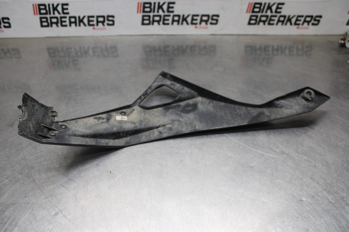 24-25 KAWASAKI NINJA 500 EX500J ABS RIGHT LOWER BOTTOM BELLY SIDE FAIRING BB934