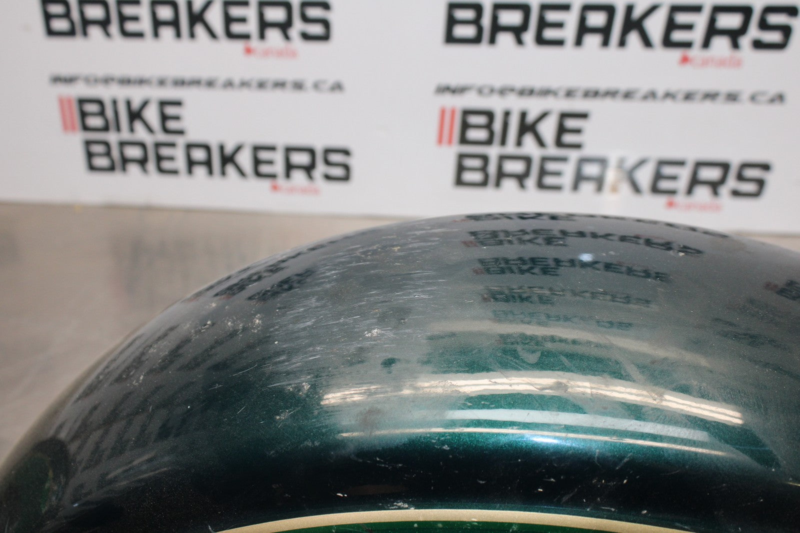 03-08 KAWASAKI VULCAN 1600 FRONT WHEEL FENDER BB196