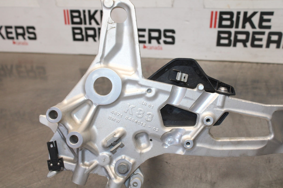 20-23 BMW F900R RIGHT REARSET REAR SET DRIVER FOOT PEG REST STOP BB923