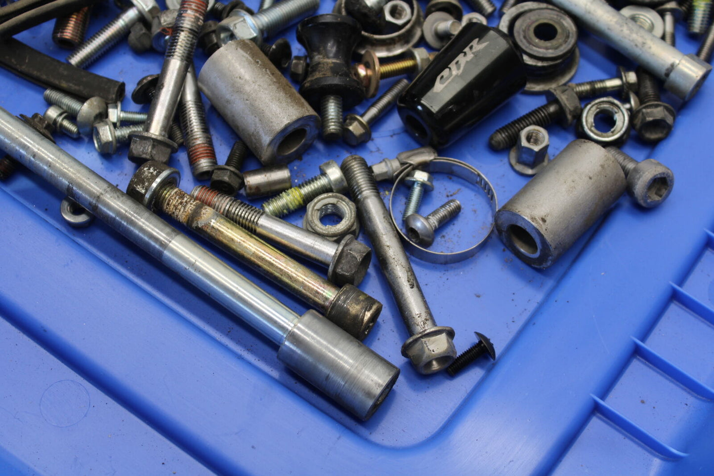 05-06 HONDA CBR600RR BOLTS HARDWARE BB655