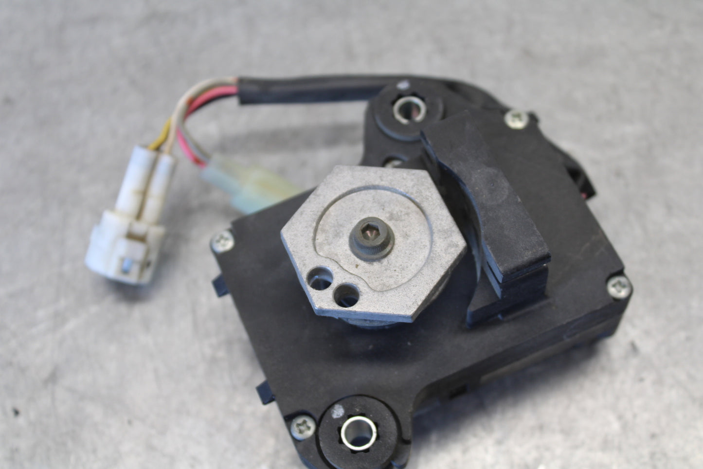 05-06 SUZUKI GSXR1000 EXHAUST VALVE SERVO MOTOR 33970-41G00 BB663