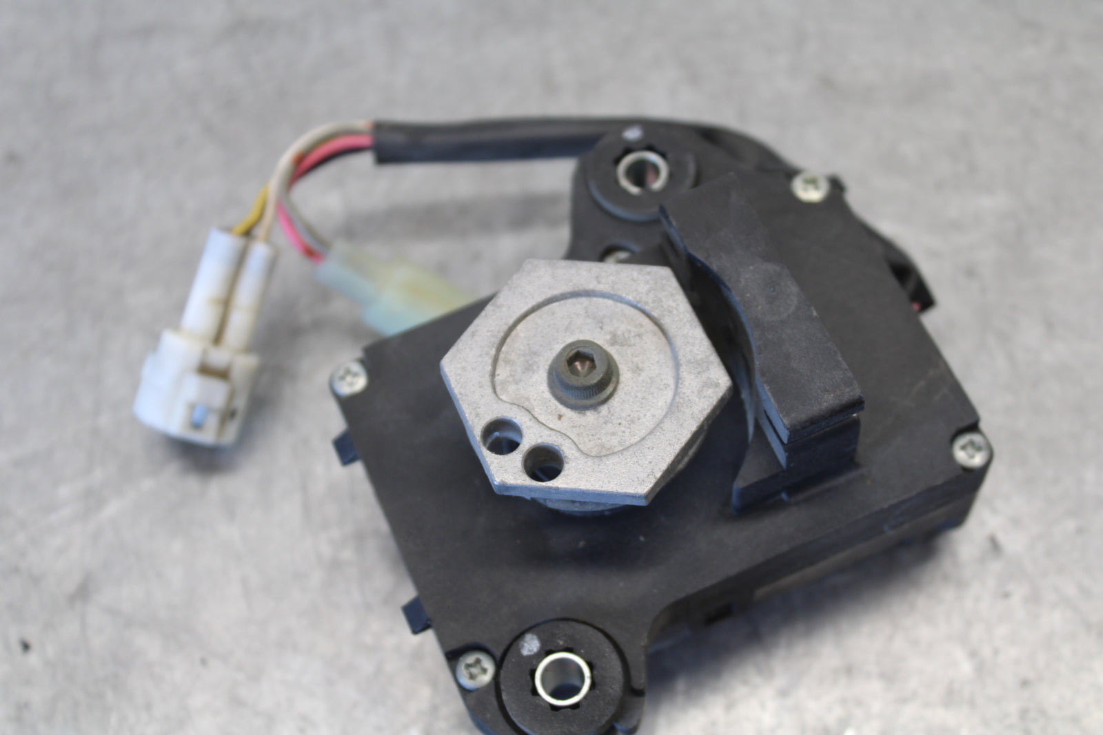 05-06 SUZUKI GSXR1000 EXHAUST VALVE SERVO MOTOR 33970-41G00 BB663