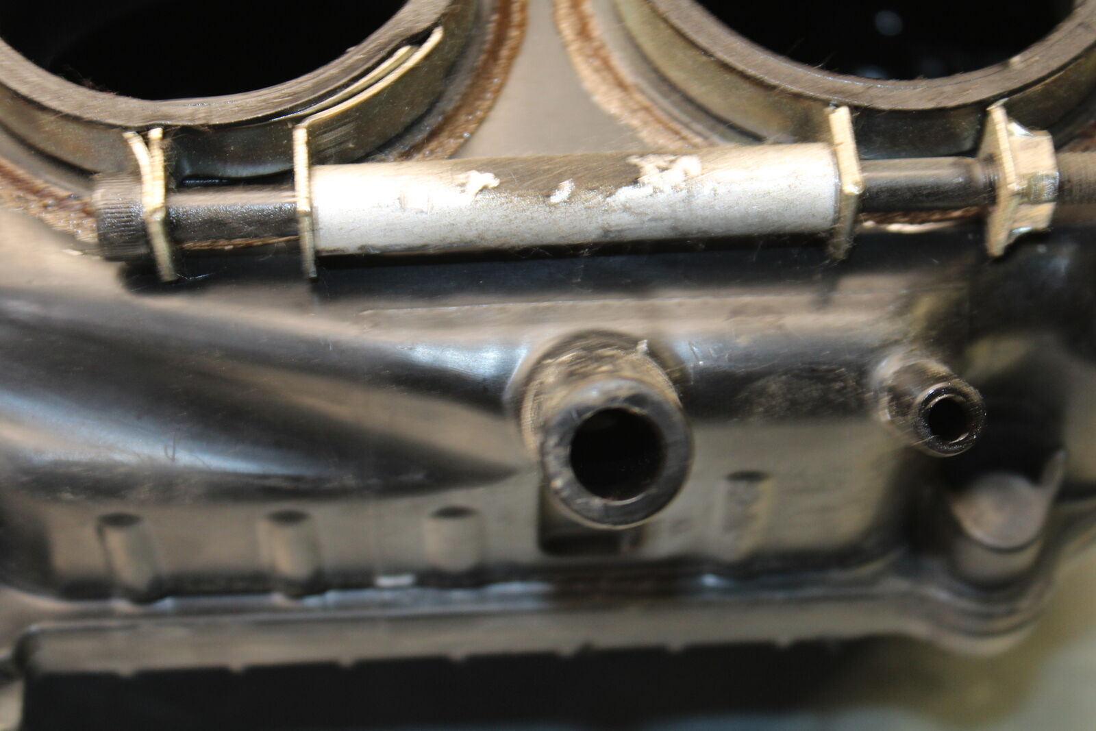 16 KAWASAKI NINJA ZX10R AIRBOX AIR INTAKE FILTER BOX 11010-0844 BB650