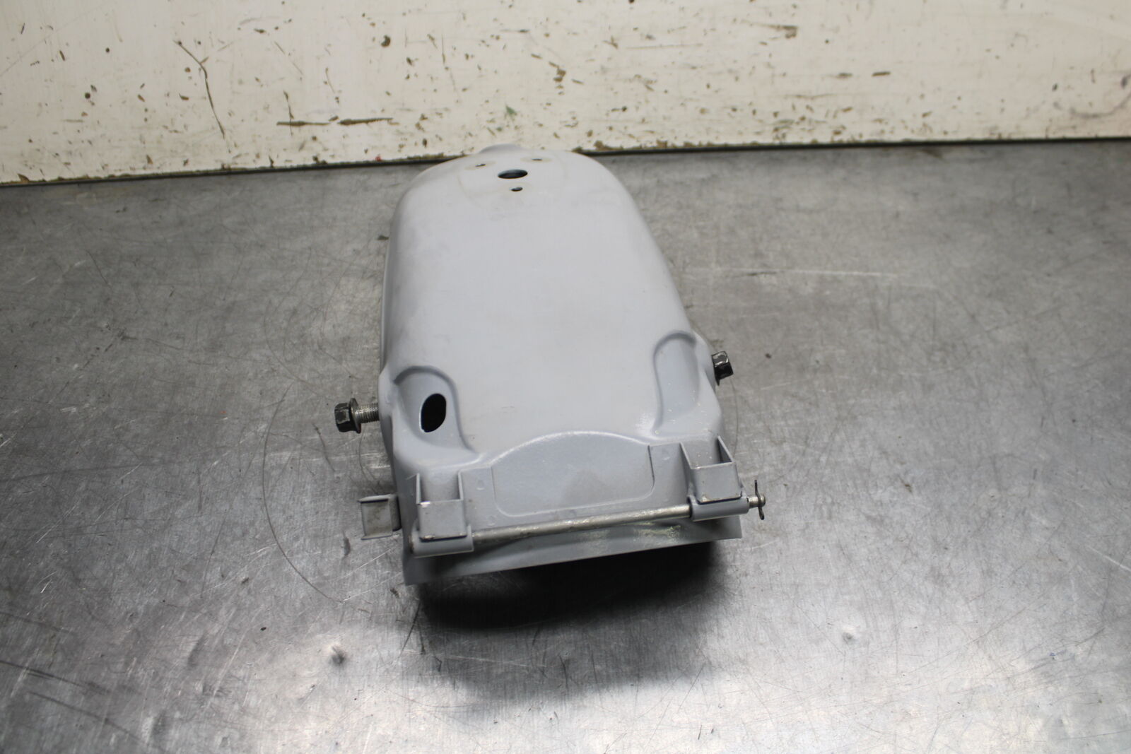 78-81 YAMAHA XS1100 REAR BACK FENDER MUD GUARD BB107