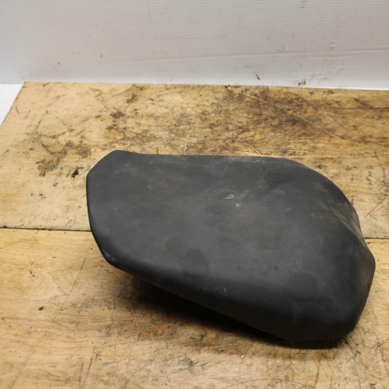 06-15 YAMAHA FZ1 REAR BACK PASSENGER TANDEM SEAT PAD SADDLE PILLION BB326