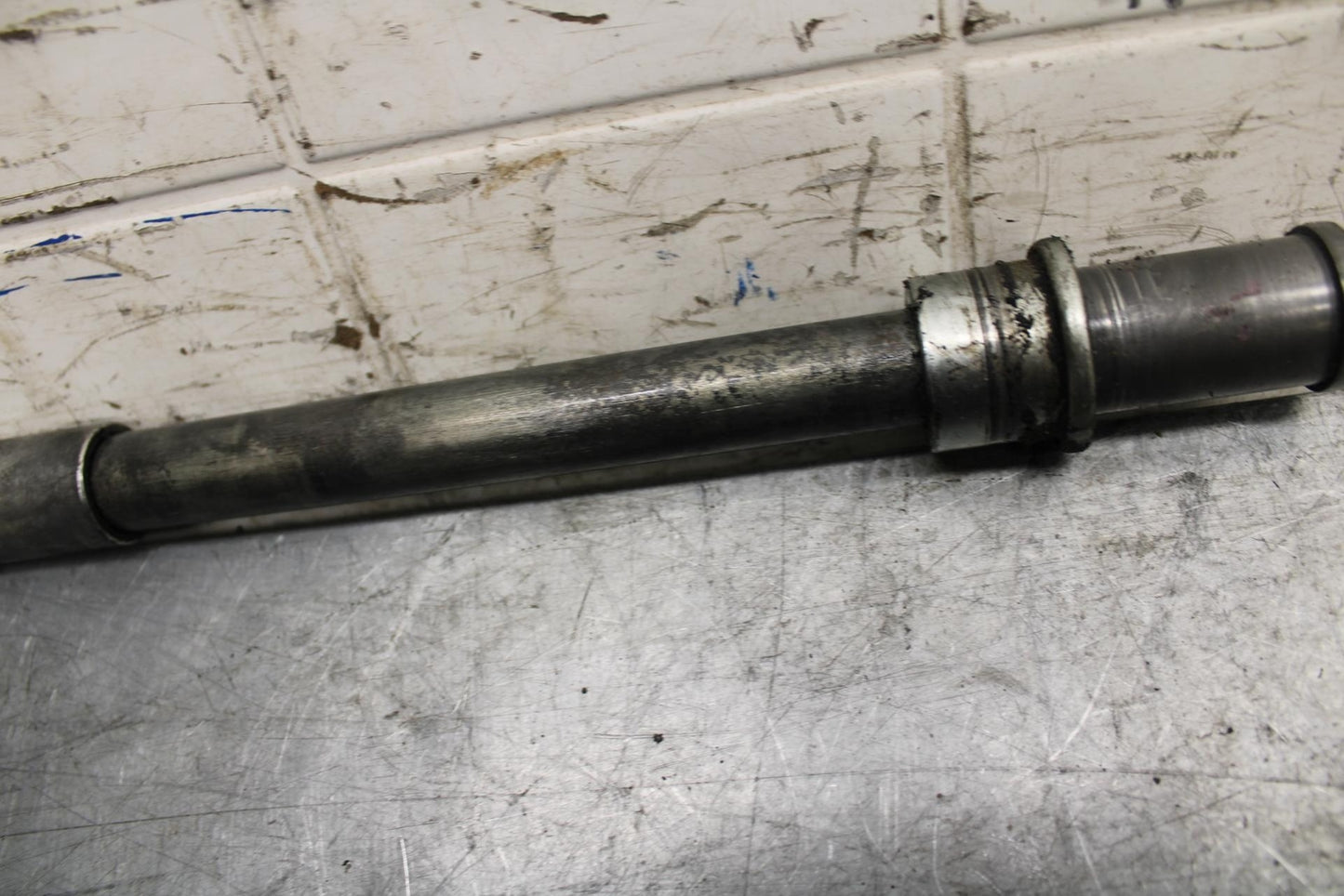 2001 Kawasaki Ninja ZX6 ZX600E FRONT WHEEL RIM AXLE PIVOT BOLT BB547