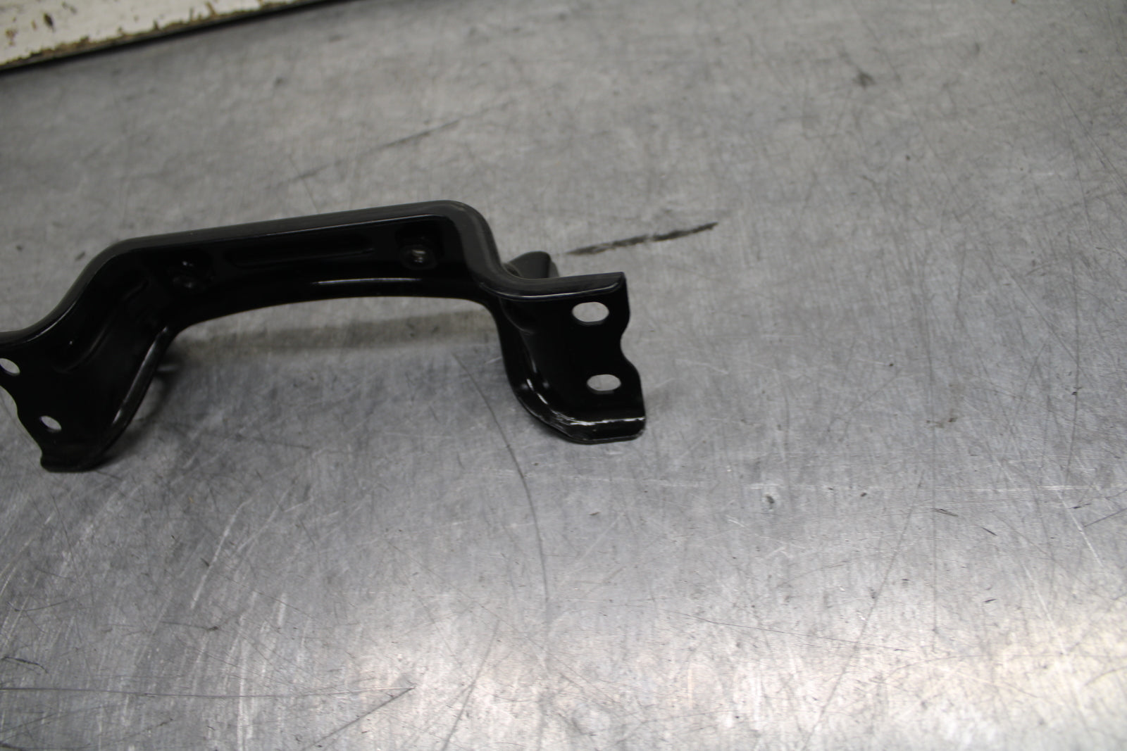 24 KAWASAKI NINJA 500 ABS GAS TANK FUEL CELL PETROL RESERVOIR BRACKET BB744