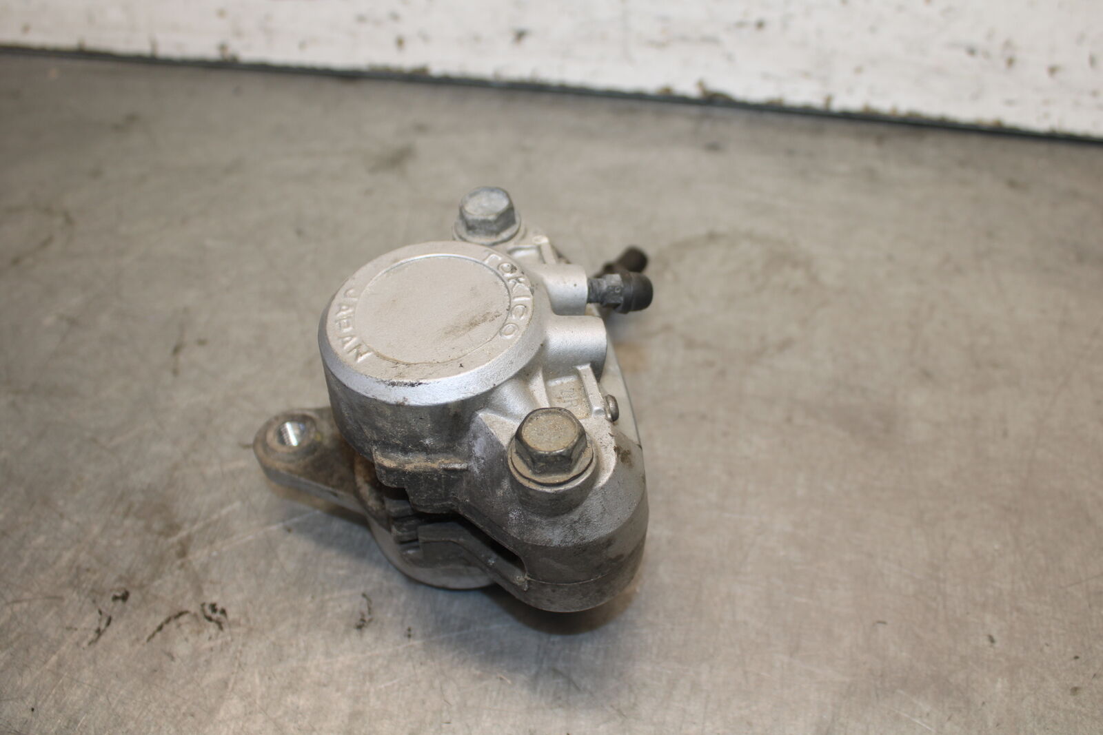 87-03 SUZUKI INTRUDER 1400 VS1400GLP LEFT FRONT BRAKE CALIPER BB702