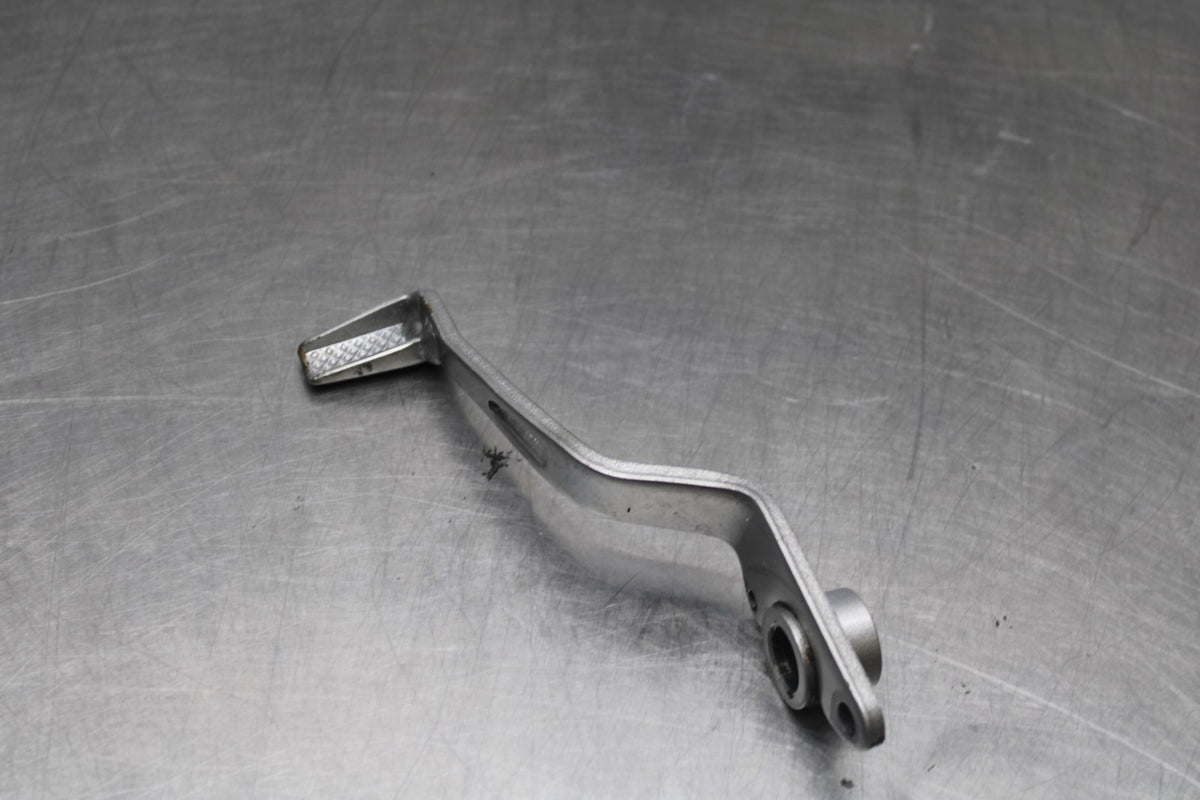 18-26 KAWASAKI Z400 RIGHT REAR BRAKE LEVER BB852