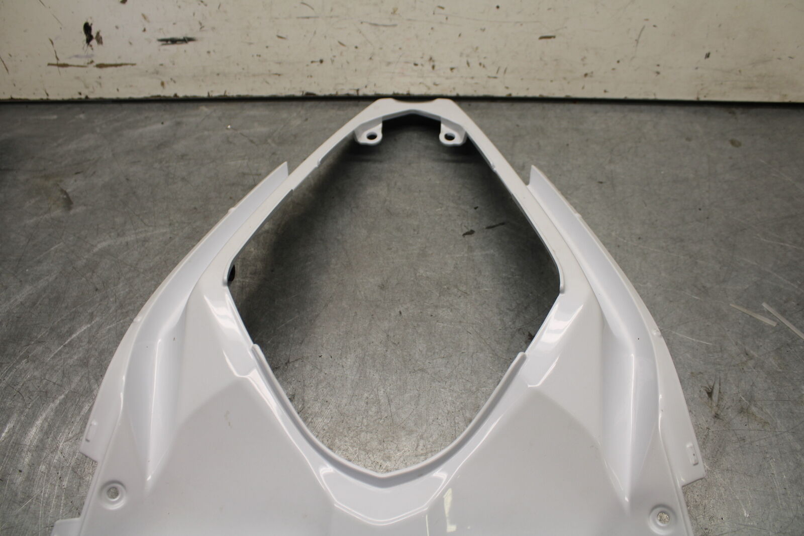 18-23 KAWASAKI NINJA 400 CENTER REAR BACK TAIL FAIRING COWL BB660
