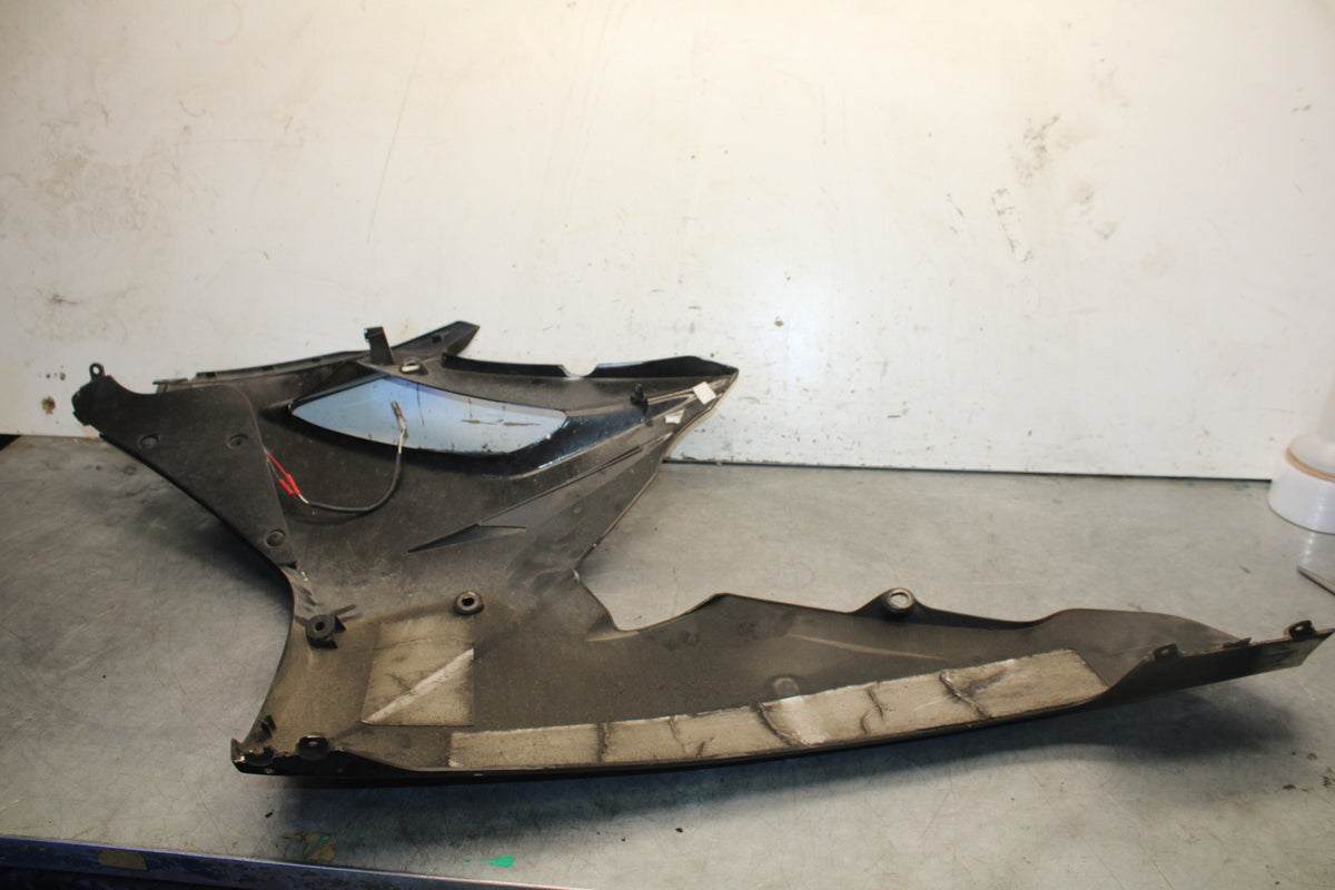 07-08 TRIUMPH DAYTONA 675 RIGHT LOWER MID UPPER SIDE FAIRING COWL  BB685