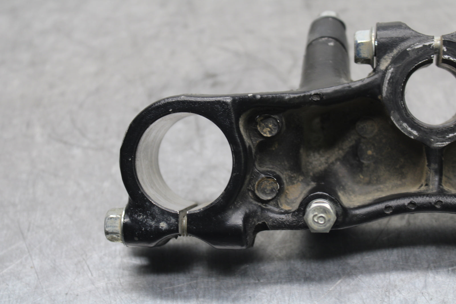 82-83 YAMAHA IT175 FORKS UPPER TRIPLE TREE CLAMP BB108