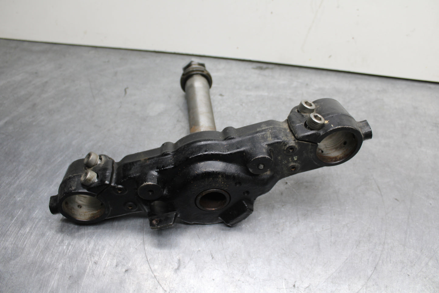 03-08 KAWASAKI VULCAN 1600 FRONT FORKS CLAMP LOWER TRIPLE TREE STEM BB123