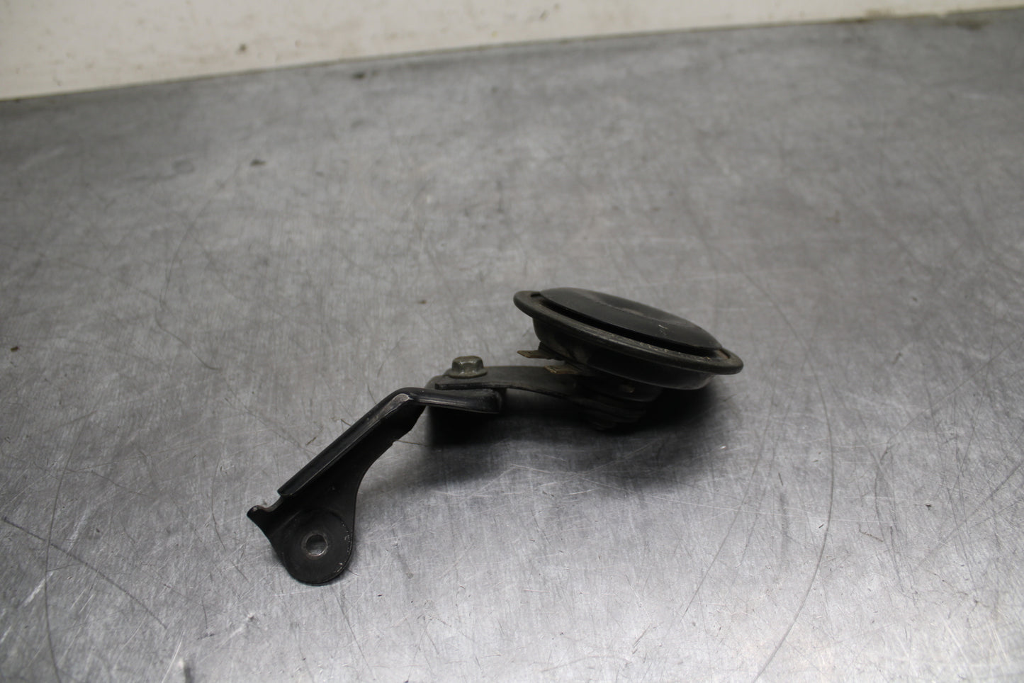 00-01 YAMAHA YZF R1 HORN SIGNAL BB755