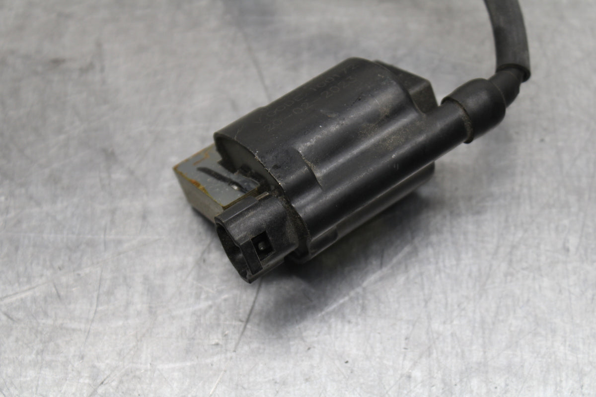 17-24 KTM 390 DUKE IGNITION COIL SPARK PLUG CAP  BB734